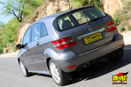 2009款奔驰B200时尚型试驾