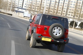 2014款北京汽车北京40深度测试实拍