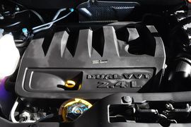 2014款Jeep自由客2.4L豪华导航版