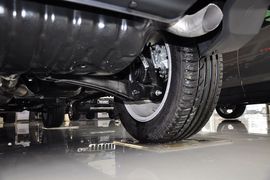 2014款Jeep自由客2.4L豪华导航版