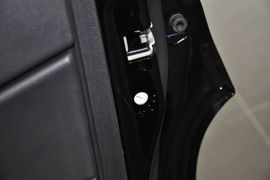 2014款Jeep自由客2.4L豪华导航版