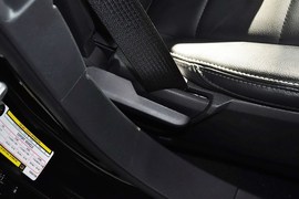 2014款Jeep自由客2.4L豪华导航版