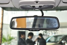 2014款Jeep自由客2.4L豪华导航版