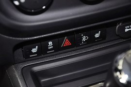 2014款Jeep自由客2.4L豪华导航版