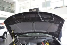 2014款Jeep指南者2.0L两驱豪华版