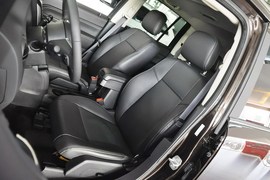 2014款Jeep指南者2.0L两驱豪华版