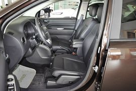2014款Jeep指南者2.0L两驱豪华版