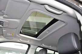 2014款Jeep指南者2.0L两驱豪华版