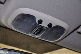 2014款Jeep指南者2.0L两驱豪华版