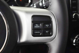 2014款Jeep指南者2.0L两驱豪华版