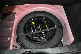2013款雪铁龙世嘉两厢1.6L自动乐尚型