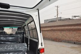2012款福田风景2.0L快运标准型长轴