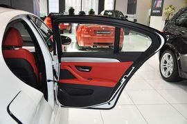 2014款宝马M5马年限量版