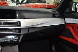 2014款宝马M5马年限量版