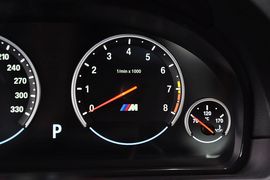 2014款宝马M5马年限量版