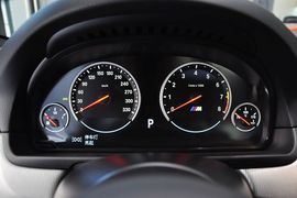 2014款宝马M5马年限量版