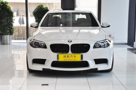 2014款宝马M5马年限量版