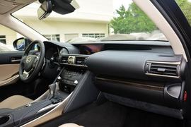 2017款雷克萨斯IS300