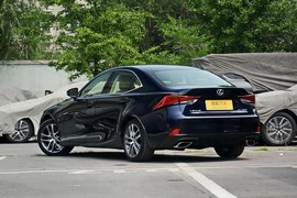 2017款雷克萨斯IS300