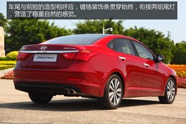 年底红色车导购