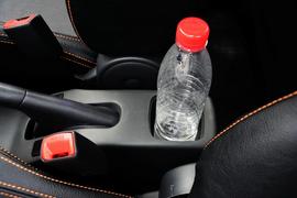   2016款铃木雨燕 1.5L 手动时尚型酷玩版