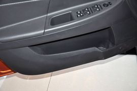 2013款东风风神H30