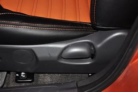 2013款东风风神H30