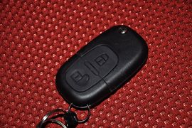 2013款东风风神H30