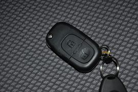 2013款东风风神S30
