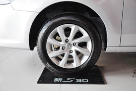 2013款东风风神S30