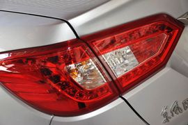 2013款东风风神S30