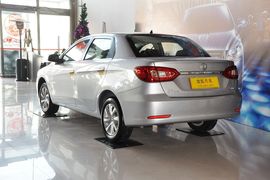 2013款东风风神S30
