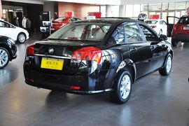 :2013款别克凯越1.5L手动尊享型