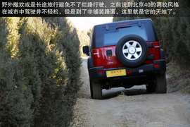 2014款北京汽车北京40动态测试配图