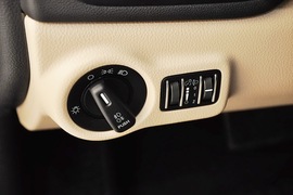 2012款菲亚特菲翔1.4T自动悦享版