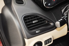 2012款菲亚特菲翔1.4T自动悦享版