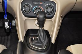 2012款菲亚特菲翔1.4T自动悦享版