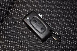 2013款标致307两厢1.6L手动舒适版