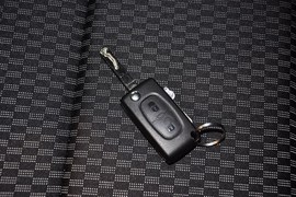 2013款标致307两厢1.6L手动舒适版