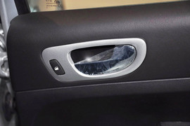 2013款标致307两厢1.6L手动舒适版