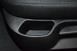 2013款标致307两厢1.6L手动舒适版