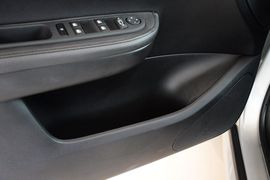 2013款标致307两厢1.6L手动舒适版