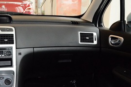 2013款标致307两厢1.6L手动舒适版