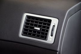 2013款标致307两厢1.6L手动舒适版