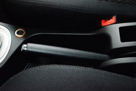 2013款标致307两厢1.6L手动舒适版