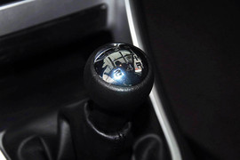 2013款标致307两厢1.6L手动舒适版