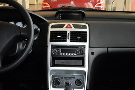 2013款标致307两厢1.6L手动舒适版