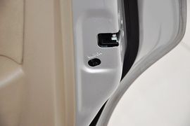 2013款日产骊威1.6XL手动豪华型