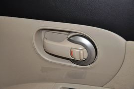 2013款日产骊威1.6XL手动豪华型