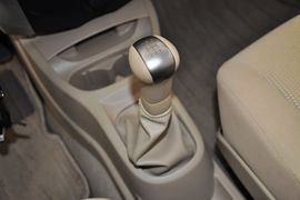 2013款日产骊威1.6XL手动豪华型
